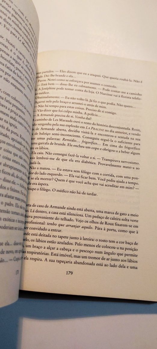 Livro  Chocolate-Joanne Harris ,