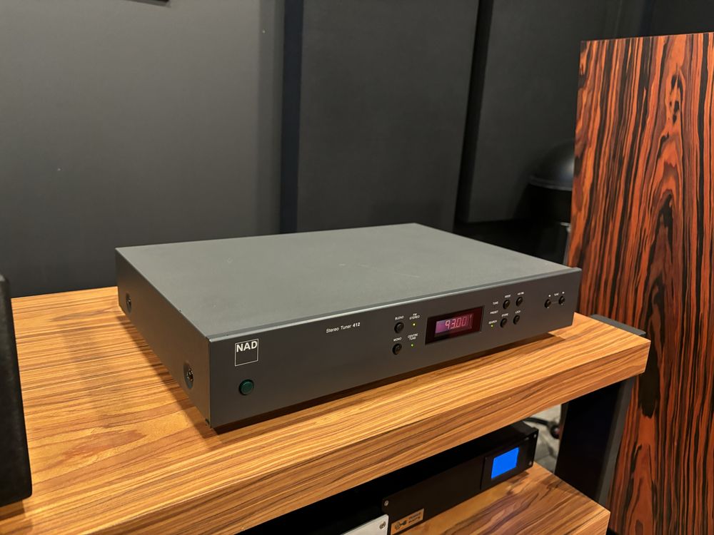 Tuner - NAD model 412