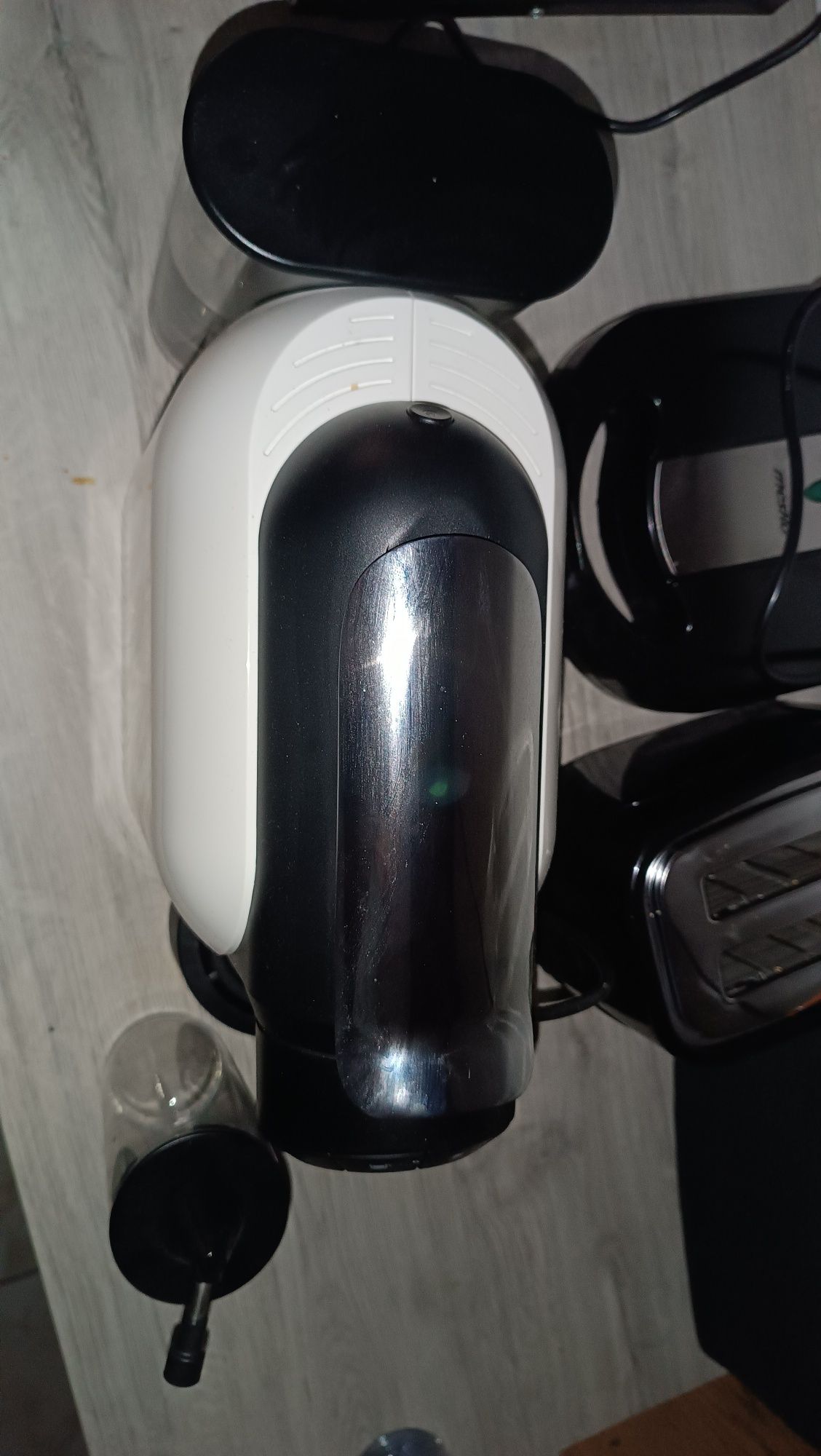Ekspres Delta q , jak nowy