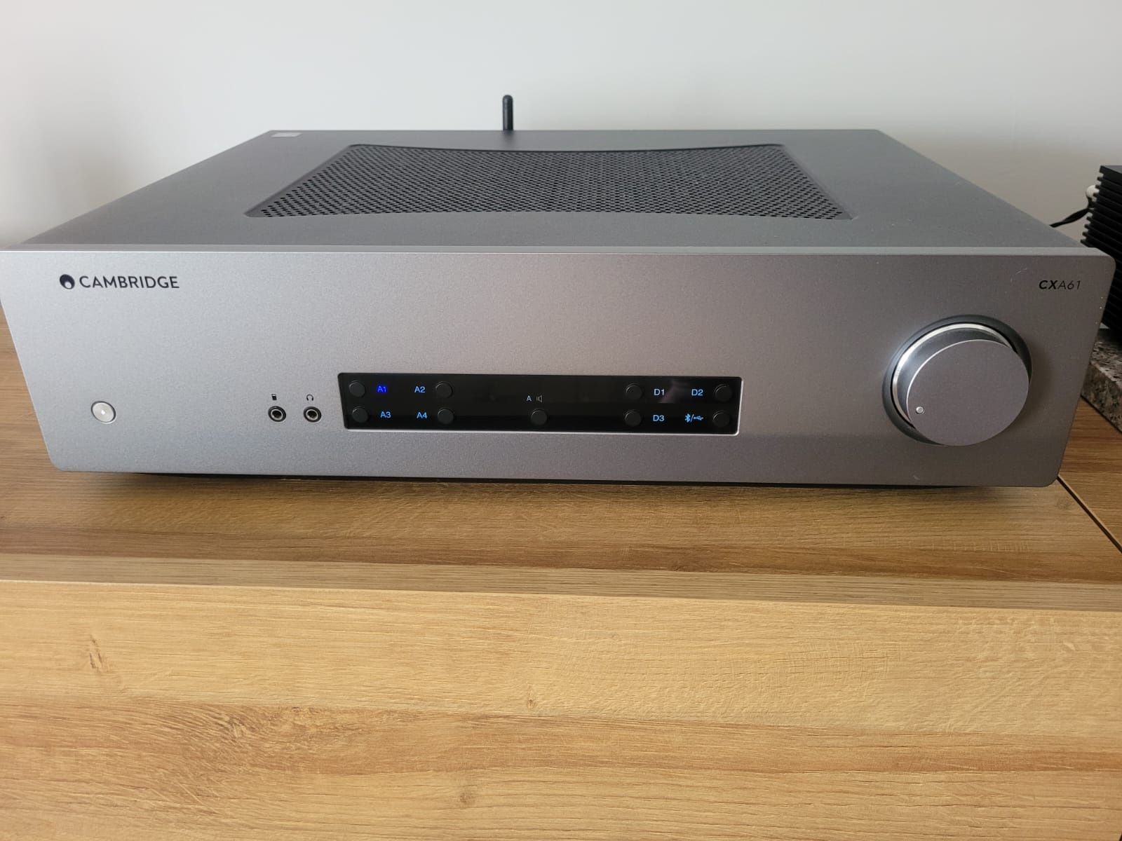 Cambridge audio CXA61