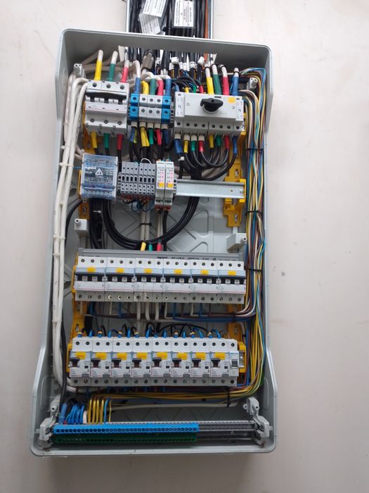 Майстер на час електрика ремонт меблів та інше