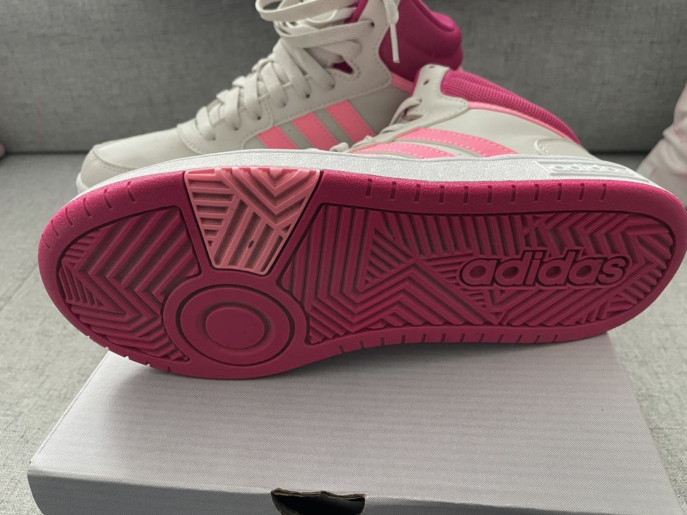 Buty Adidas na jesień i do koszykówki rozmiar 37 1/3