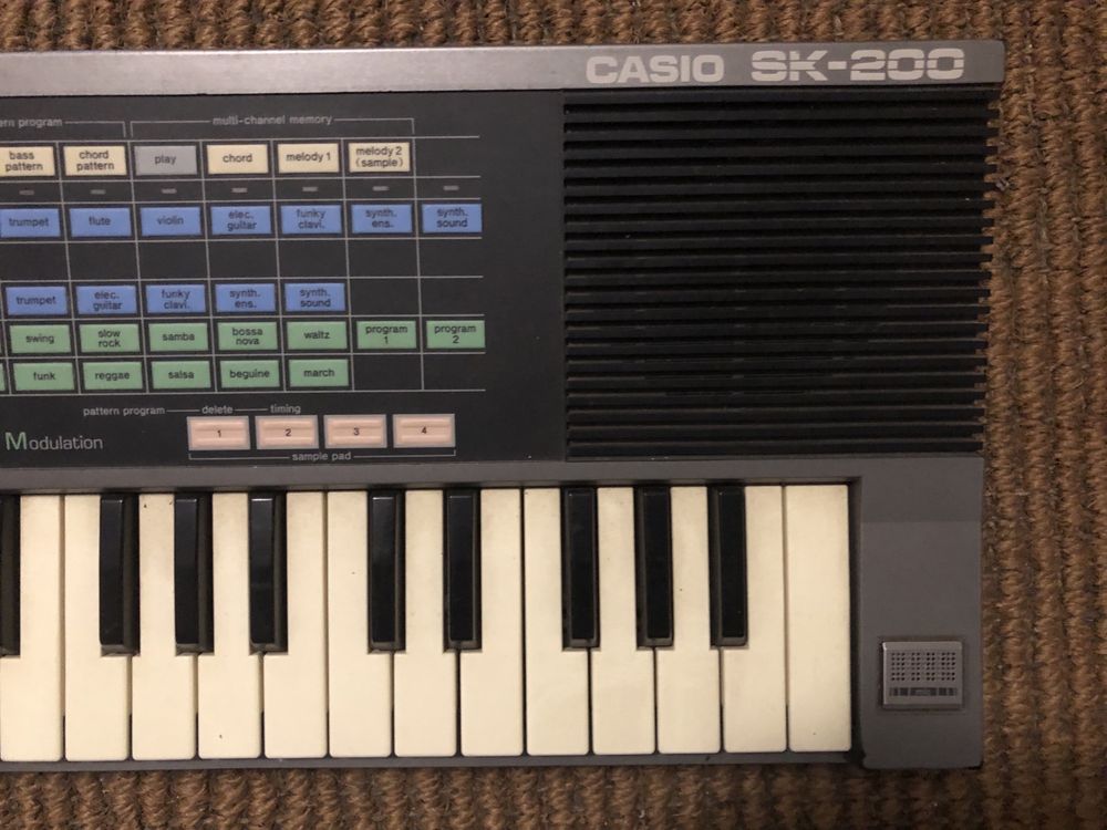Casio SK-200 Vintage Sampling Keyboard (Rare)