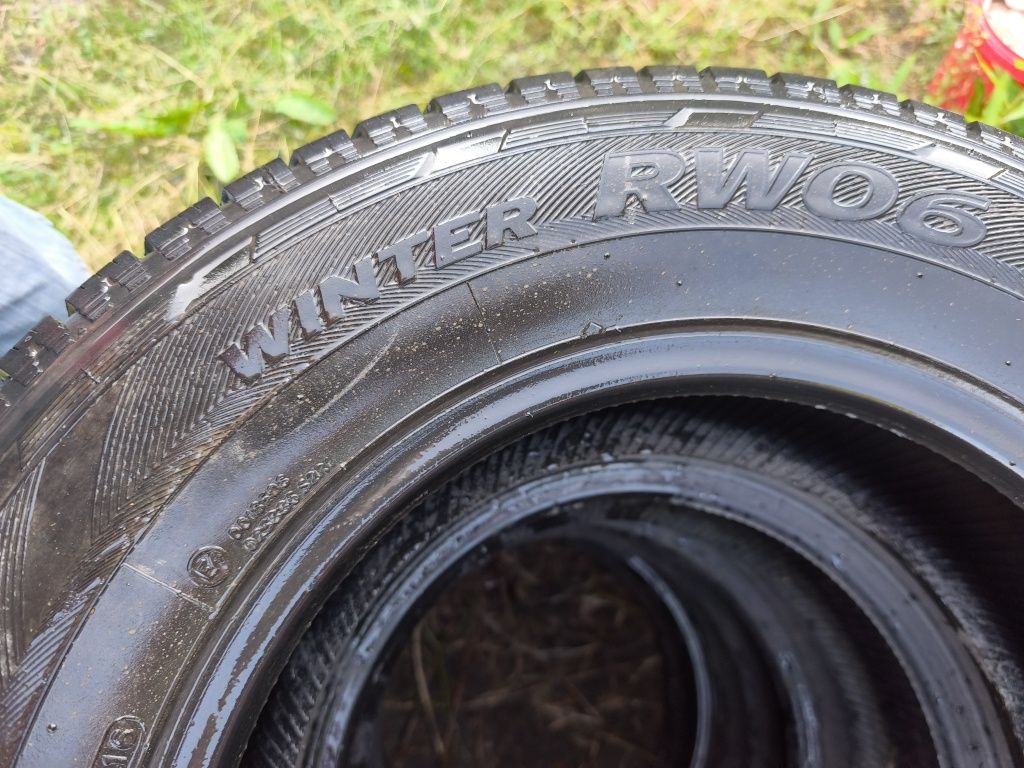 Hankook winter rw06 215/70 r15 C
