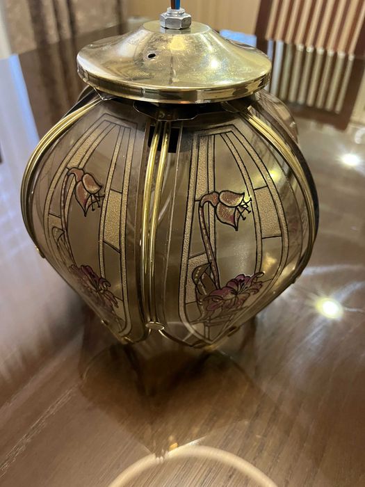 Продаю підвісний світильник-люстру