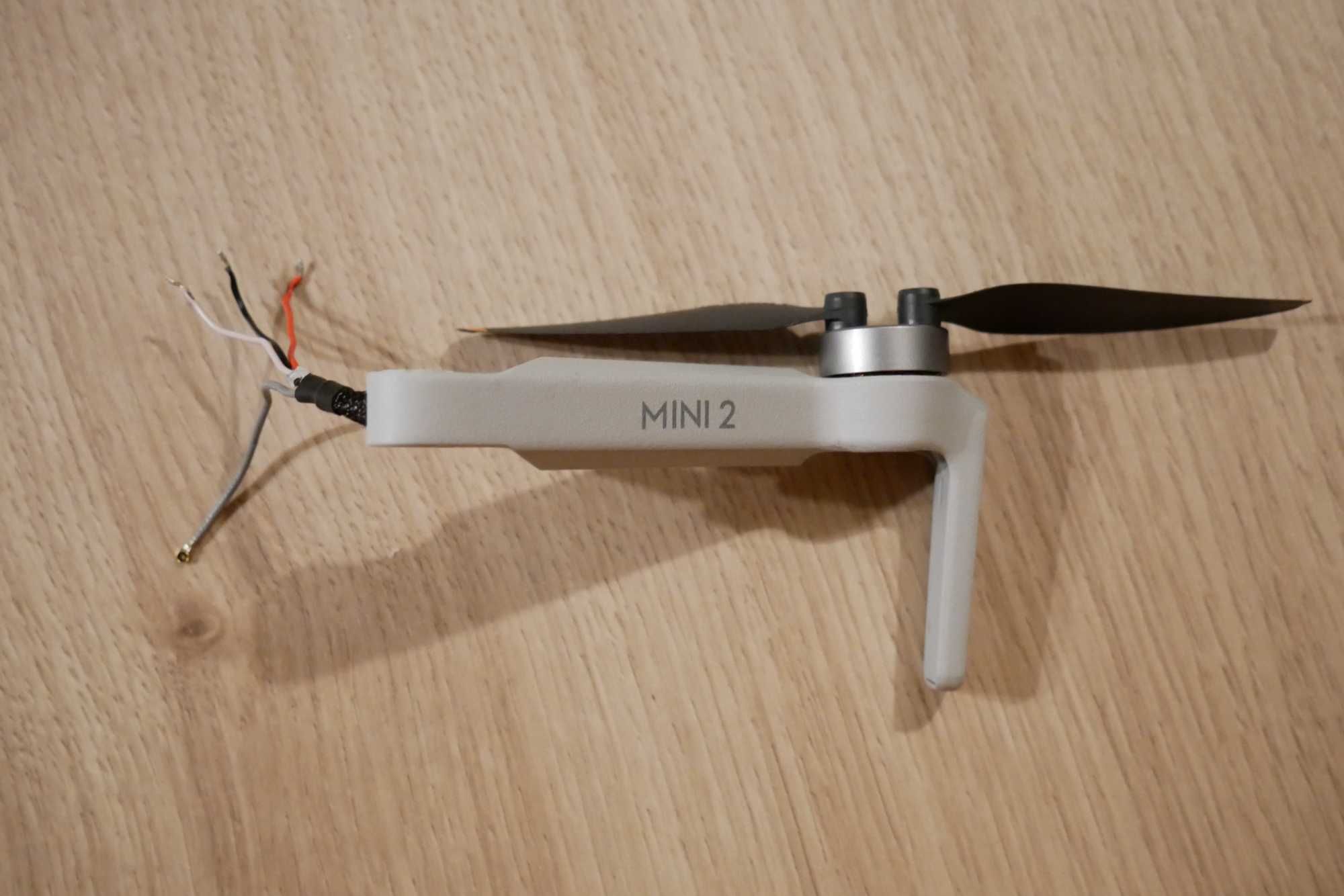 DJI MINI SE / 2 / 2 SE - ramię lewe przednie lewy przód + śmigiełka