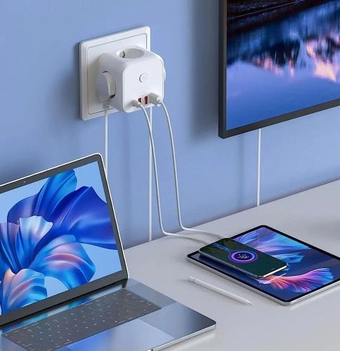 Безопасный тройник 3 гнезда, 220V, 3 USB-A / 1 Type-C, c заземлением
