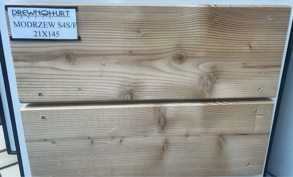 Deska czterostronnie strugana Modrzew Syberyjski 21x145 dł. 4 mb