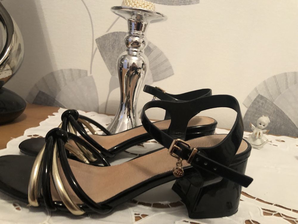 Nowe sandalki Prima Moda r.40