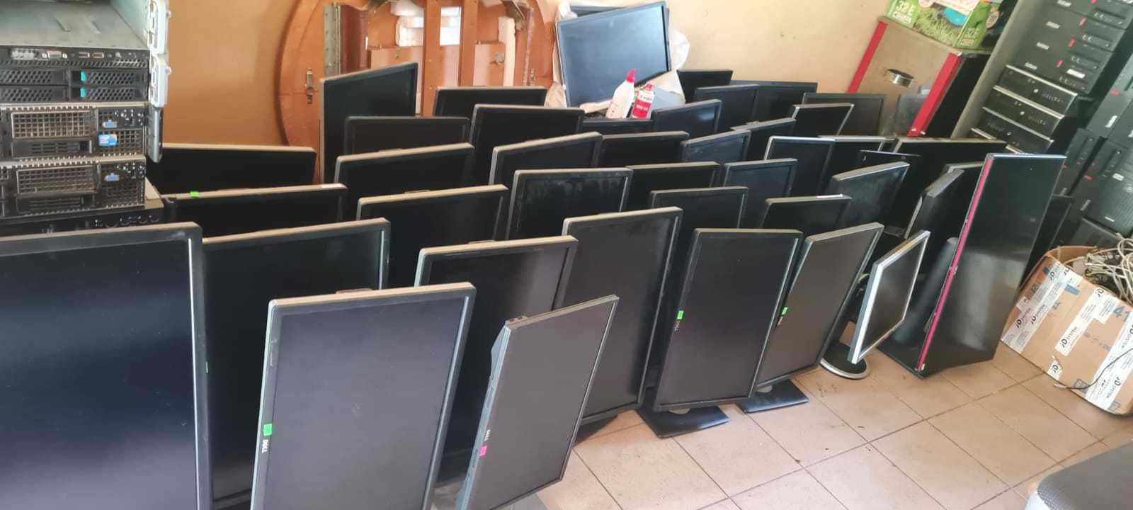 Komputery monitory serwery