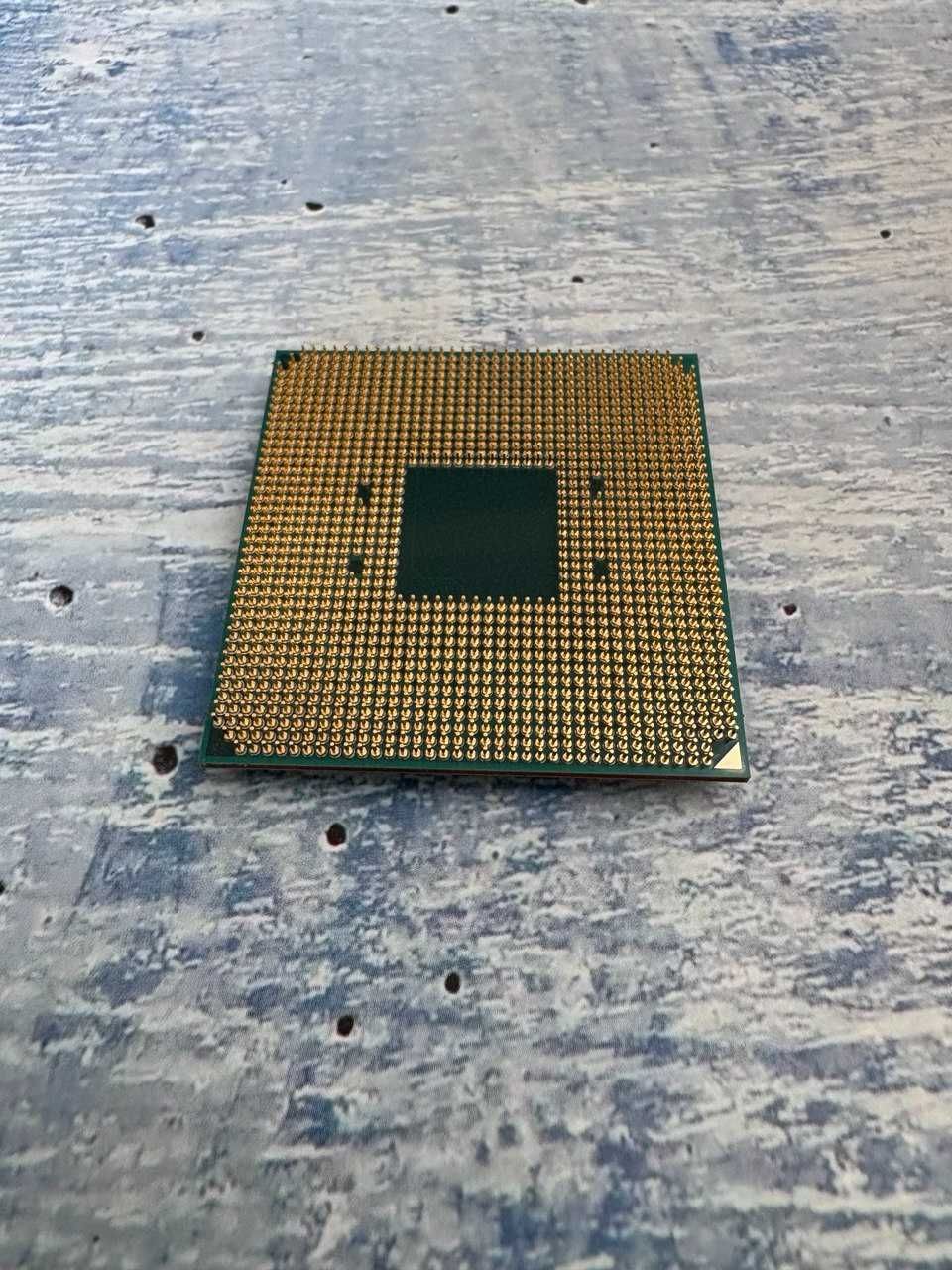 AMD Ryzen 3 1300X (б/у) з рідним кулером