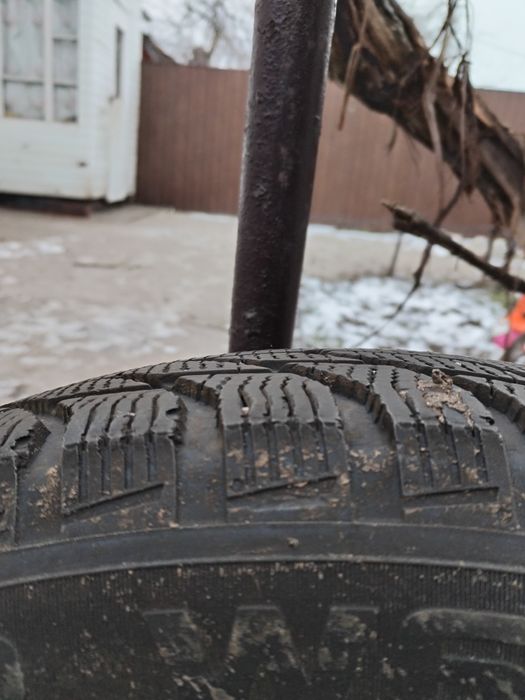 Гума на авто 1 шт.