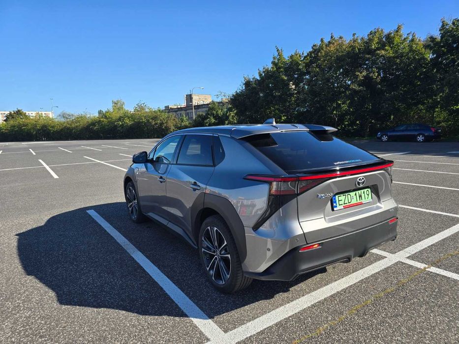Cesja Leasingu - Toyota bZ4X 71.4kWh 4x4 Premiere Edition