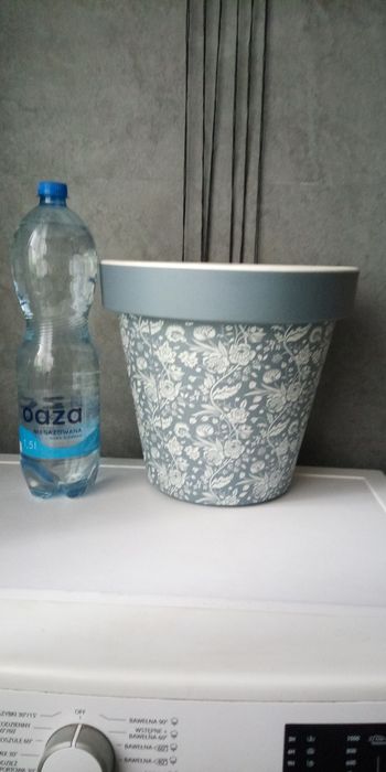 Donica ozdobna wys.26 śr. dół 17.5 śr. góra 25.5