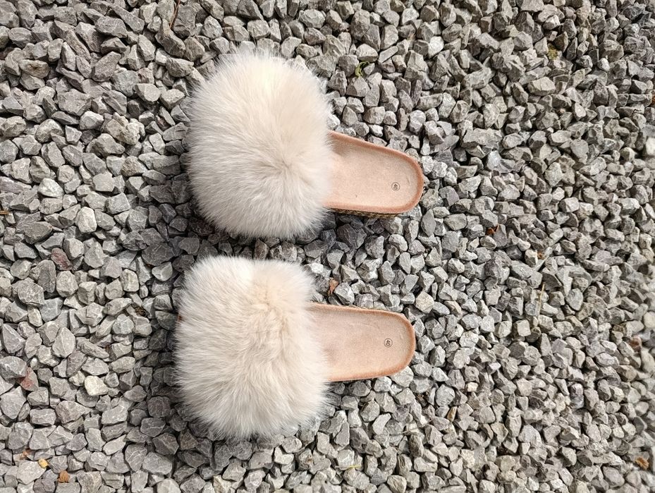klapki z futerkiem naturalnym
