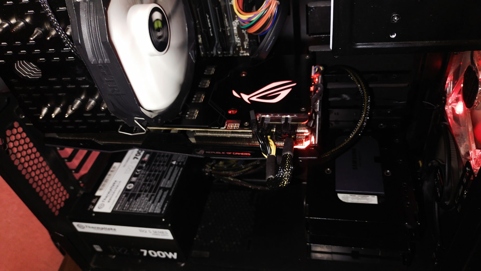 Zestaw komputerowy PC dla Gracza.