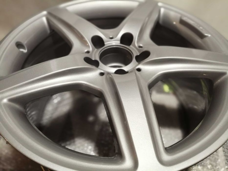 Regeneracja felg, malowanie proszkowe, piaskowanie, szkiełkowanie.