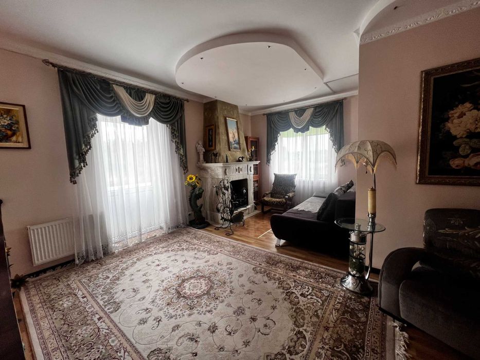 Будинок в м Березань, площа 220 м2, ремонт, ставок, баня, ліс