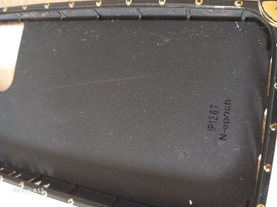 Michael kors etui na iPhone 12