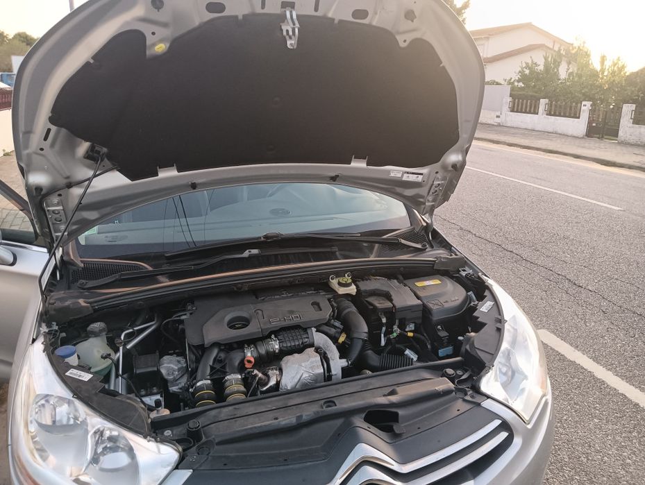 Citroen C4 1.6hdi automático poucos km