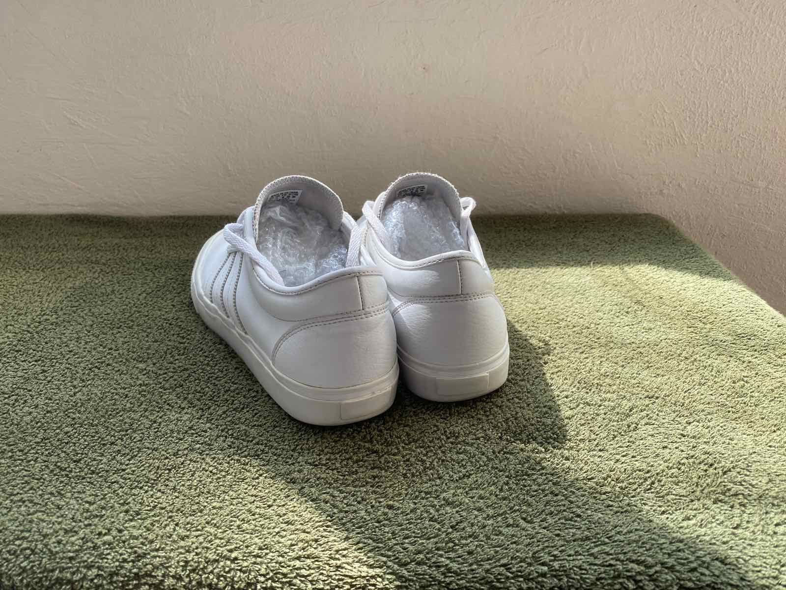Сникерсы белые Adidas оригинал кожаные мокасины кроссовки кеды