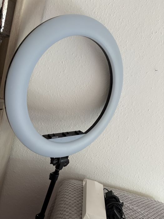 Lampa kosmtyczna mitoya