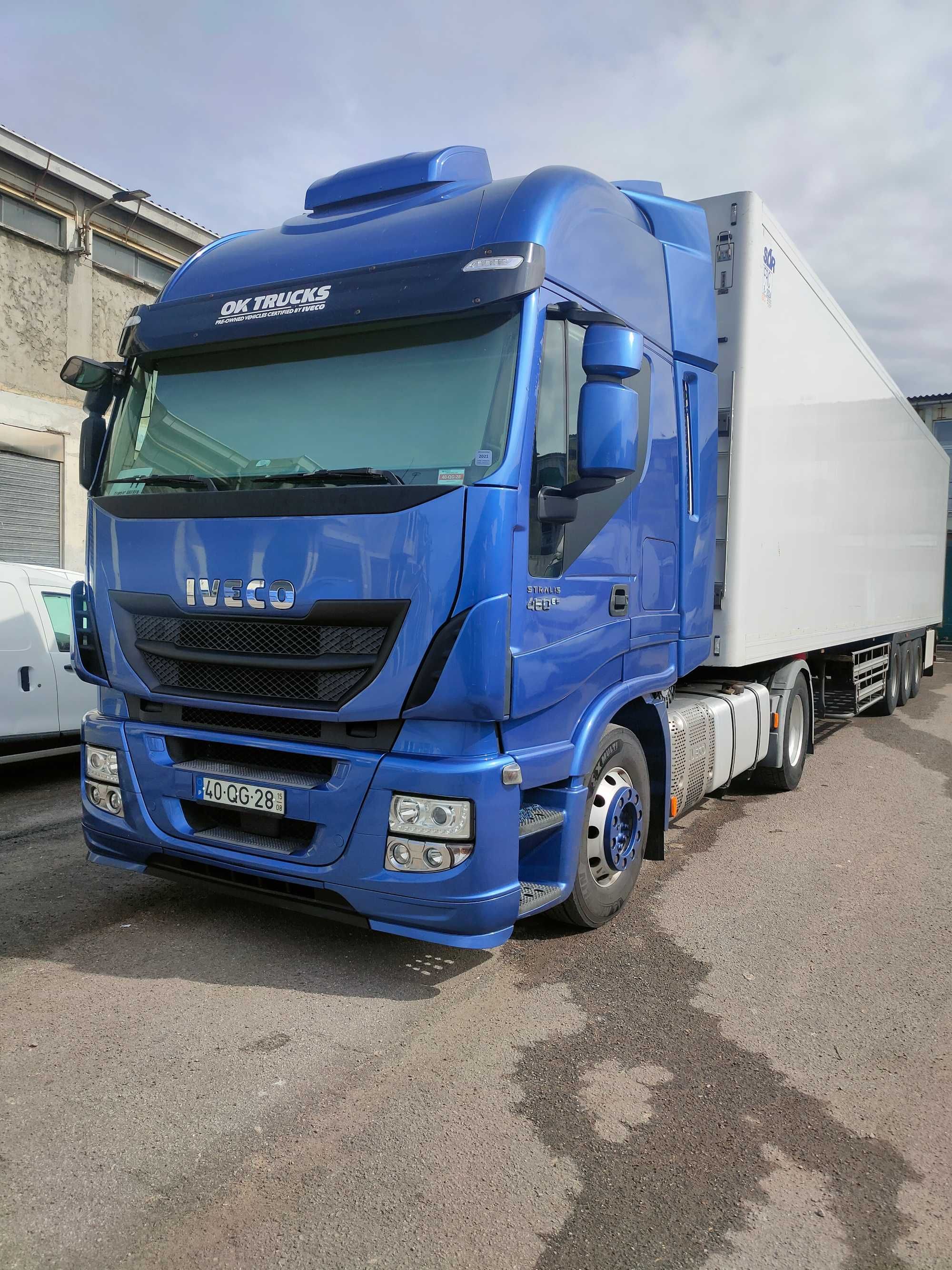 camion iveco  stralis