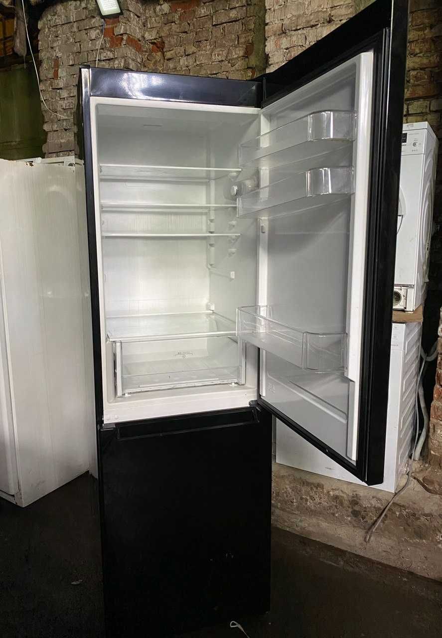 Холодильник Indesit LR8 S2 K B (189 см) з Європи