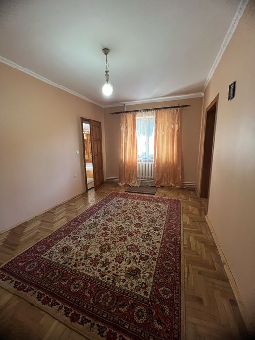 Продається двоповерховий будинок