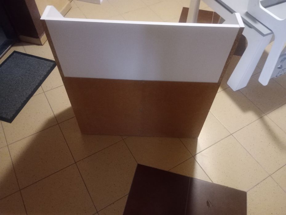 Regał na gry, książki 79/72- 50 zł