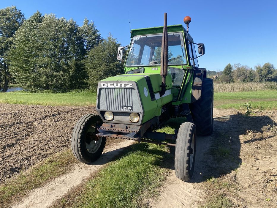 Traktor DEUTZ-FAHR DX85 . Sprowadzony .