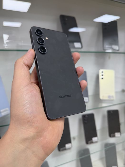 Samsung s24 FE 8/128. В ідеальному стані