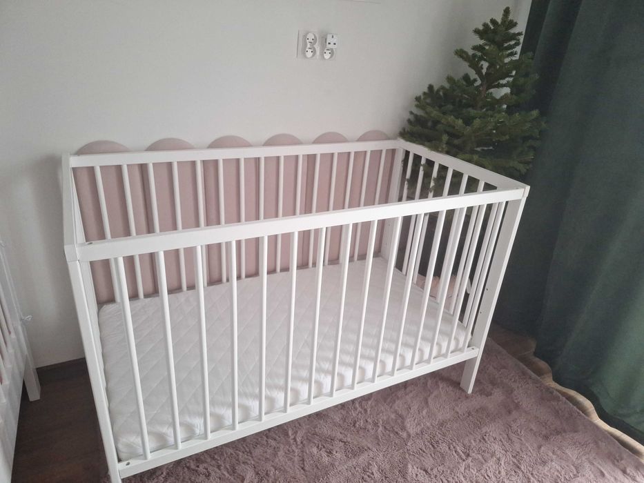 Łóżeczko-Kołyska z materacem i dodatkami