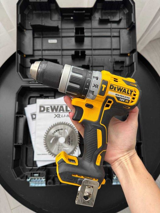 Дриль-шурупокрут DeWALT DCD796NT в гарному стані з кейсом