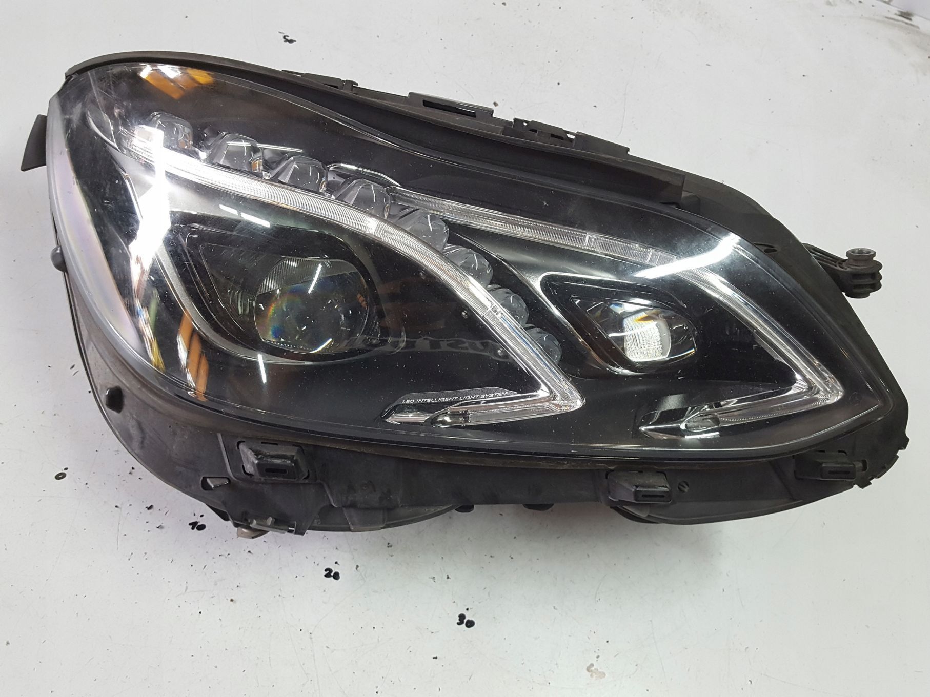 MERCEDES E KLASA W212 LIFT 12-16r LAMPA LED ILS PRAWA PRZÓD A2129063003