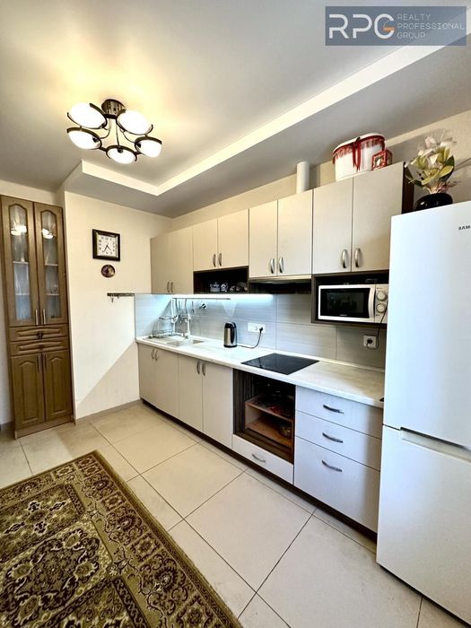 Продаж без% 2-к квартири ЖК Славутич метро 2 хв вул Зарічна Генератор