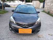 Toyota Yaris . Como Novo