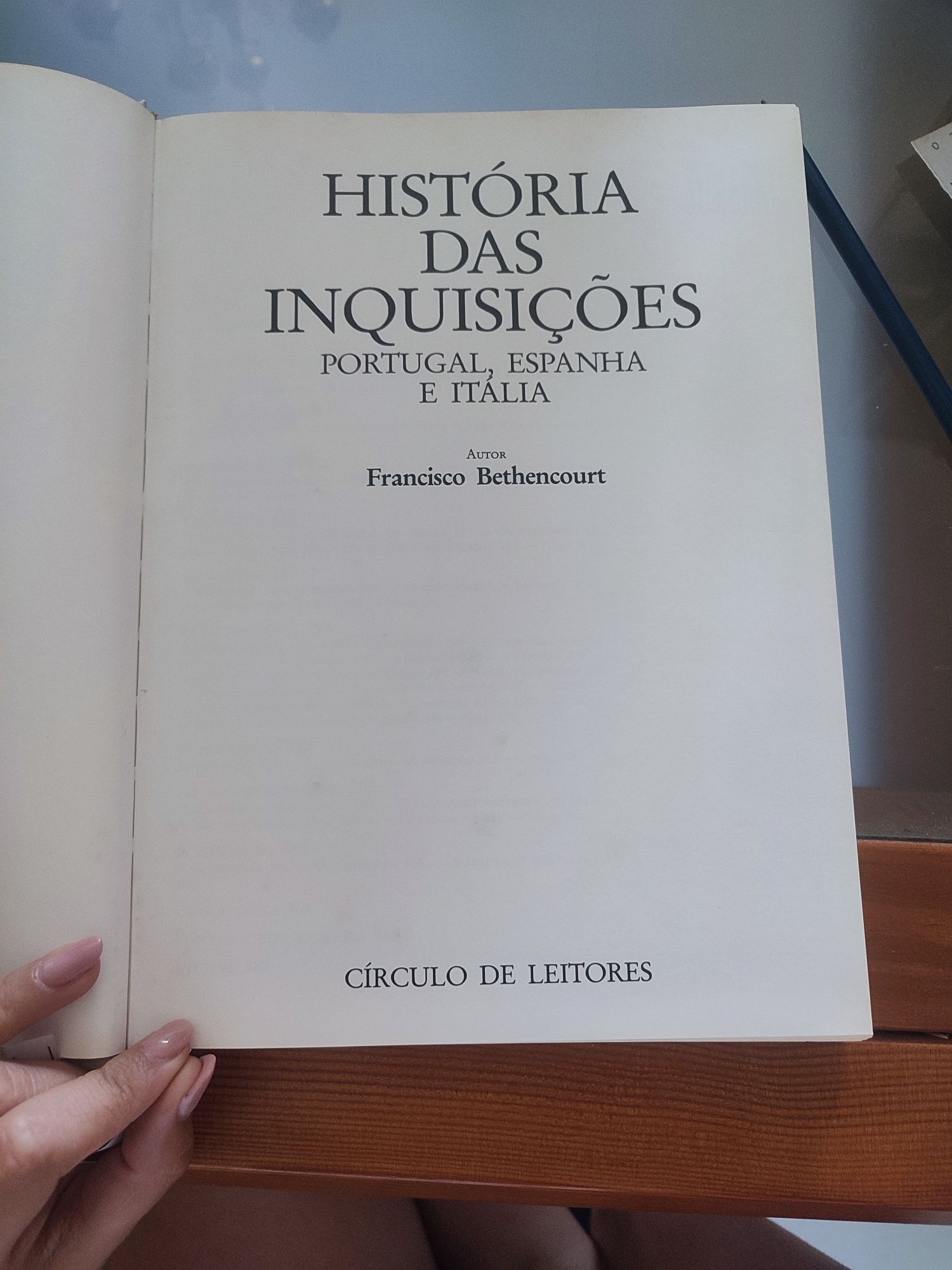 HistóriaLivro História das Inquisições: Portugal, Espanha e Itália",