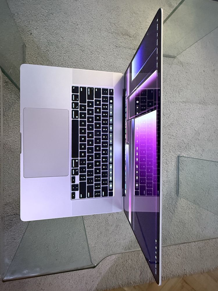 Macbook Pro 16 Touch Bar i9/32/500gb Stan Idealny