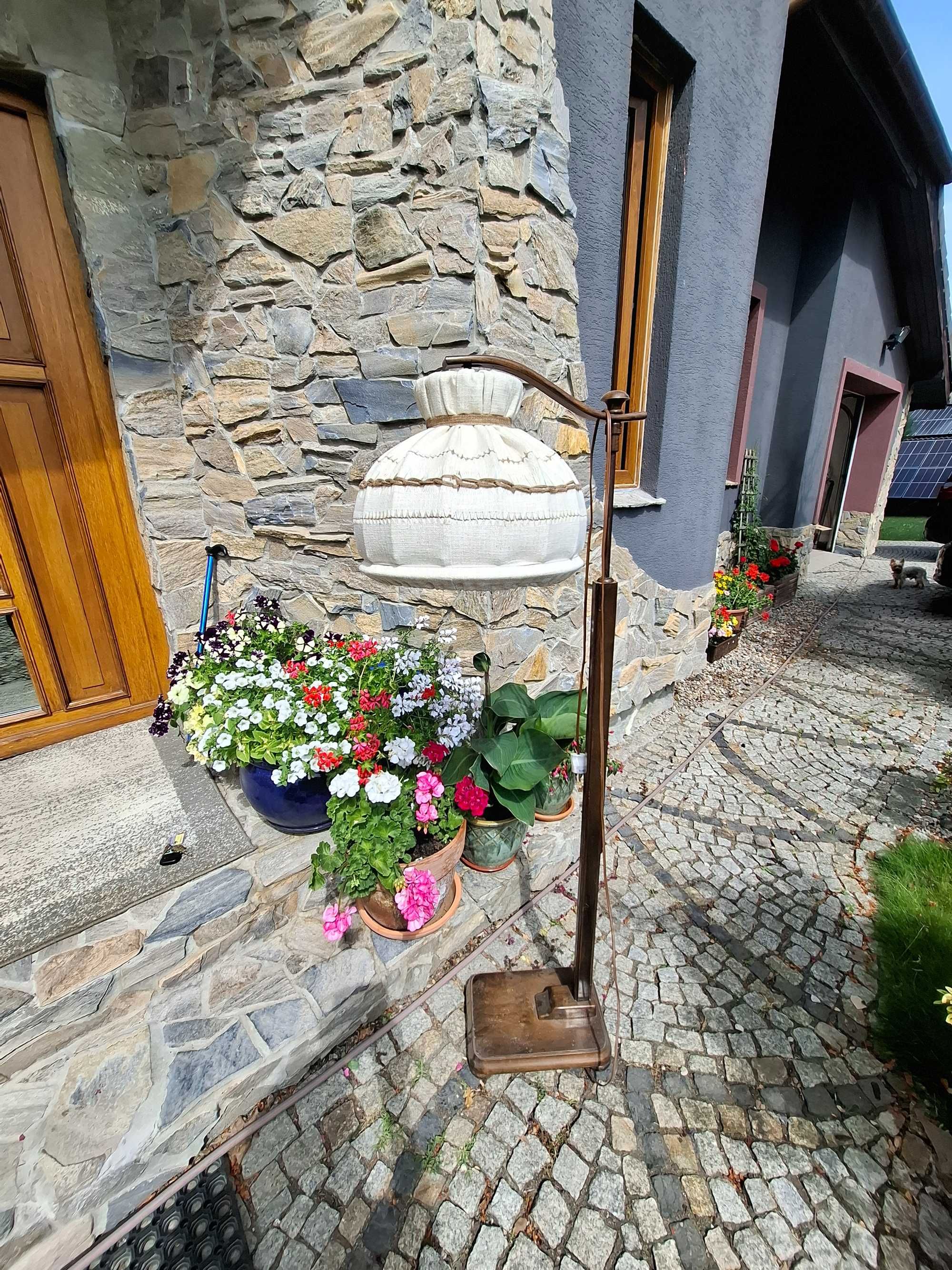 Stylowa, piękna rustykalna lampa