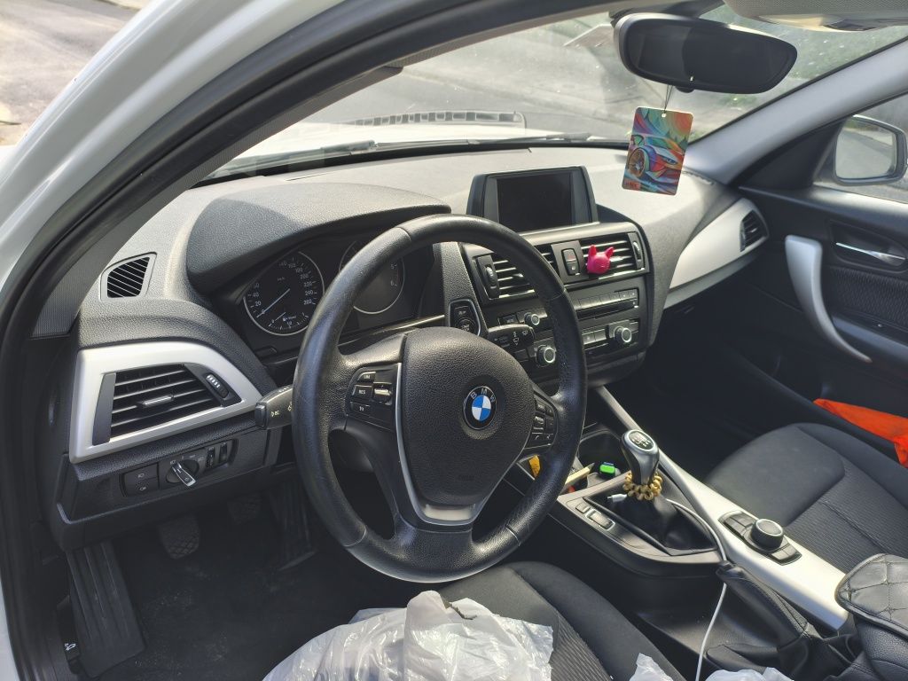 Sprzedam samochód BMW 114D 2015