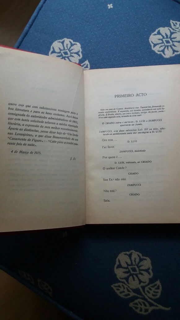 Livro-Um serao nas laranjeiras J.Dantas 1915. E encosta livros.