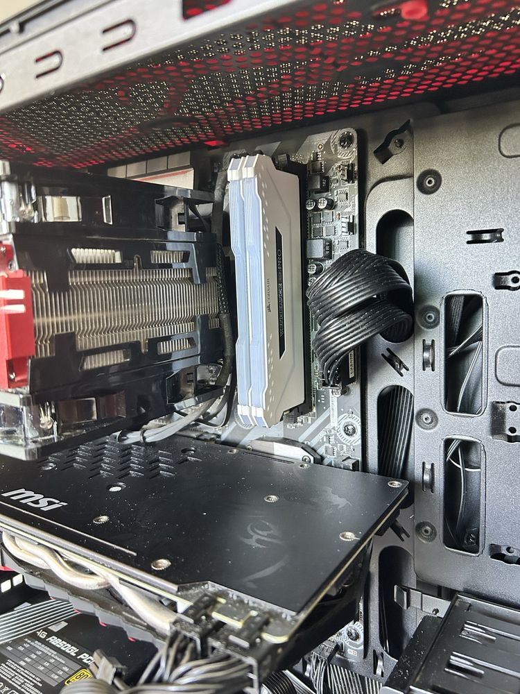 PC GAMING | Ryzen 7 + GTX 1070 Ti