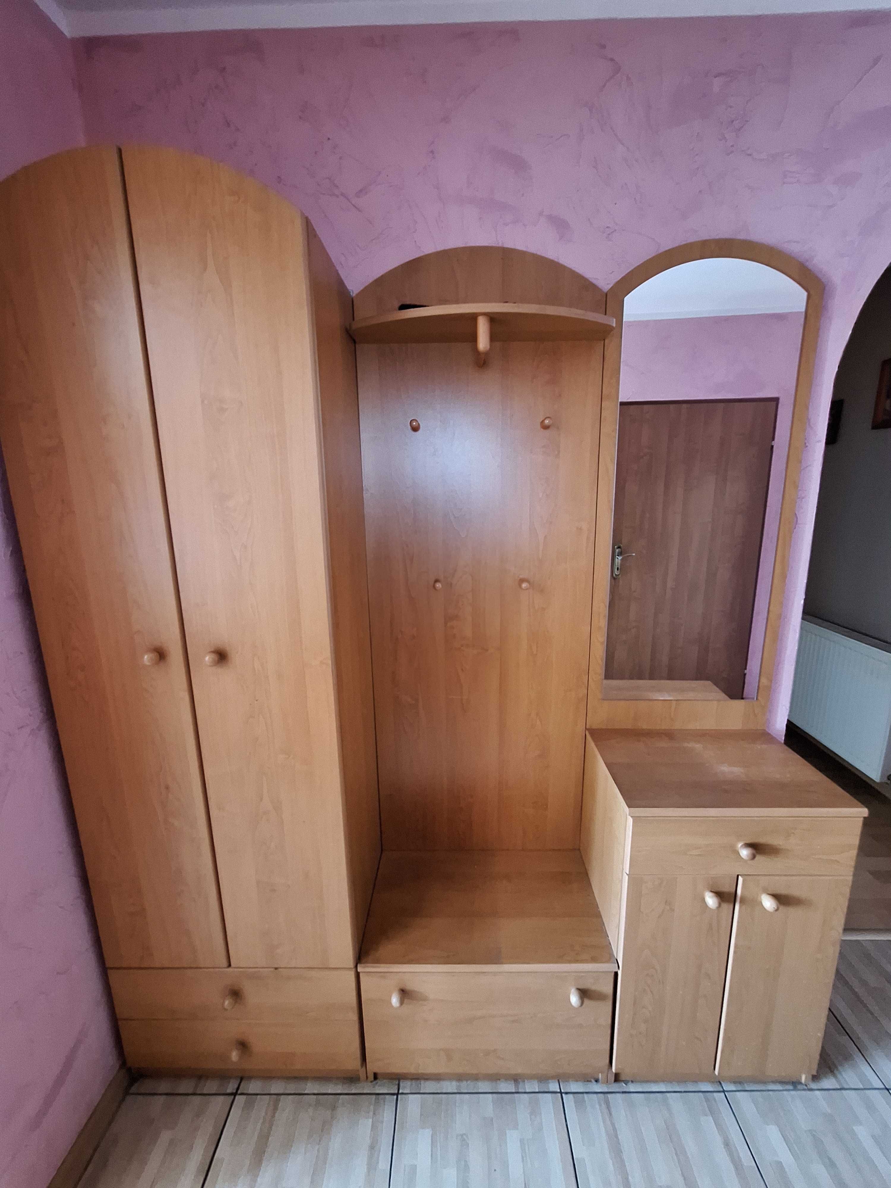 Zestaw mebli do przedpokoju