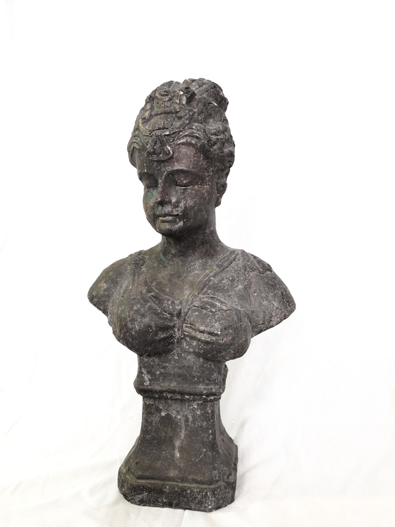 Busto antigo de senhora