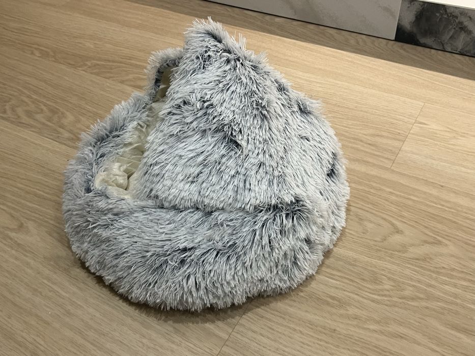 Legowisko dla kota z daszkiem