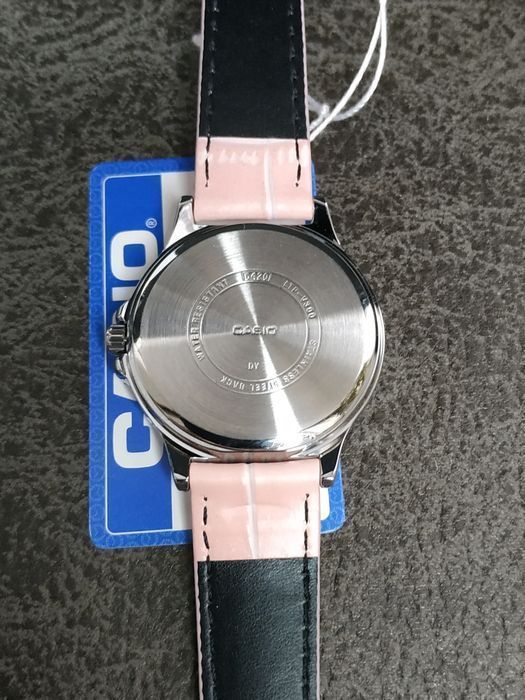 Женские часы Casio LTP-V300L-4A Оригинал Гарантия Годинник Касио