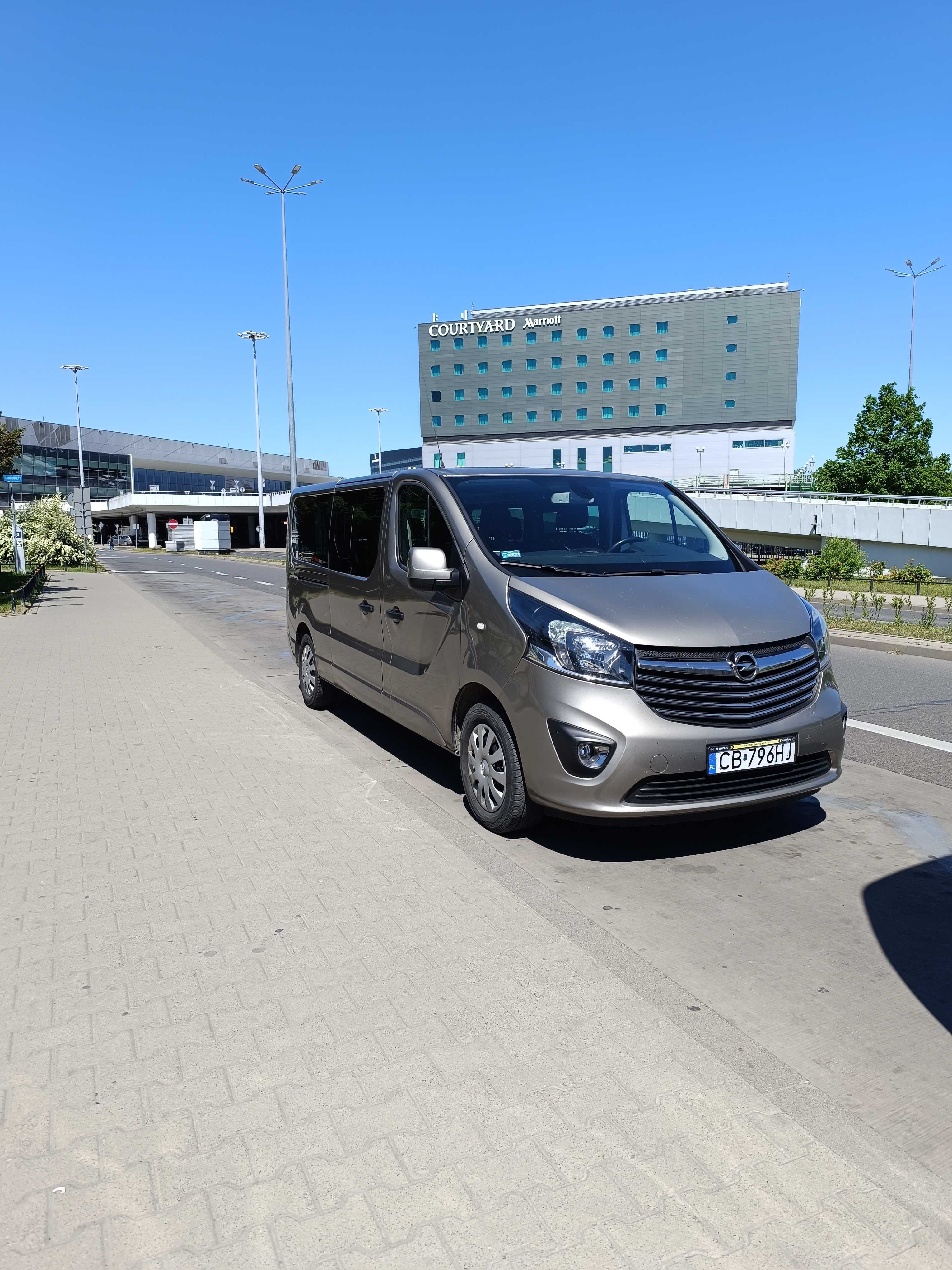Przewóz osób/wynajem busów/wynajem autokarów