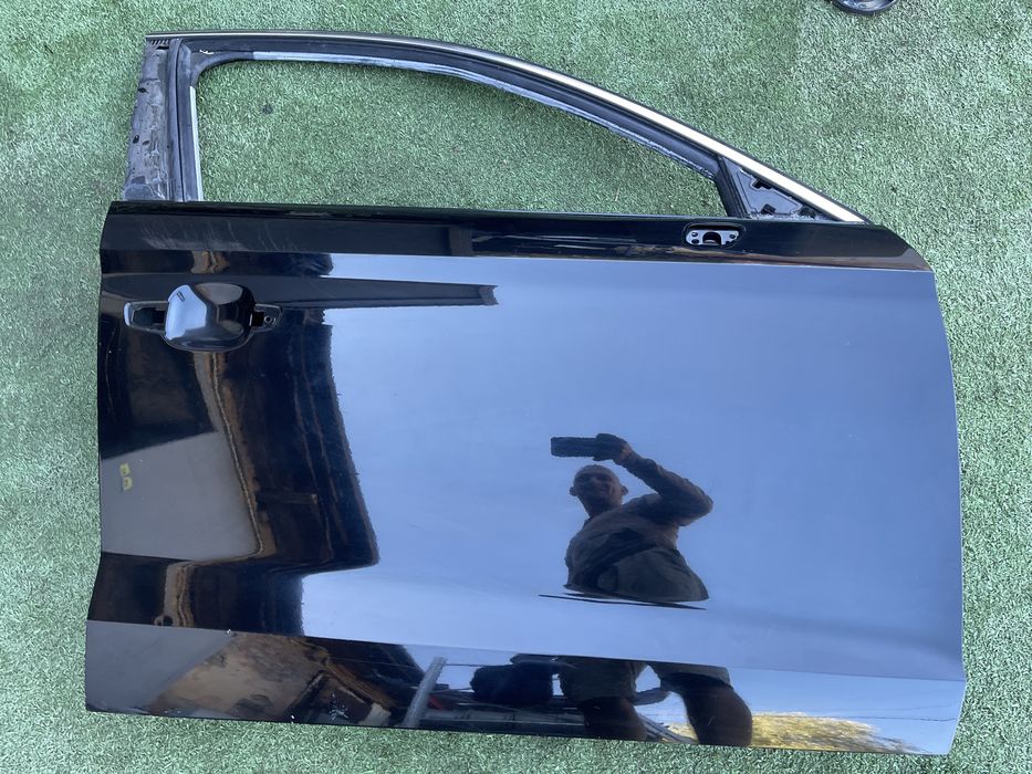 Двері передні праві колір A2 / Y9B AUDI А3 8V 2012-2016