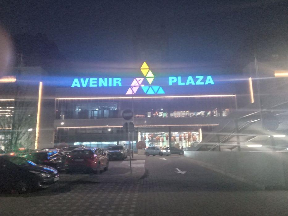 Продаю участок по Варшавской трассе в центре г. Буча.